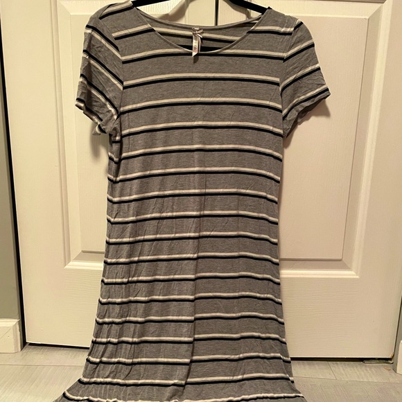 Stretchy striped grey dress - figure hugging! - Picture 1 of 3